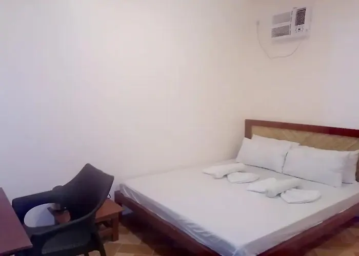 Hostel Avila's Moalboal Near