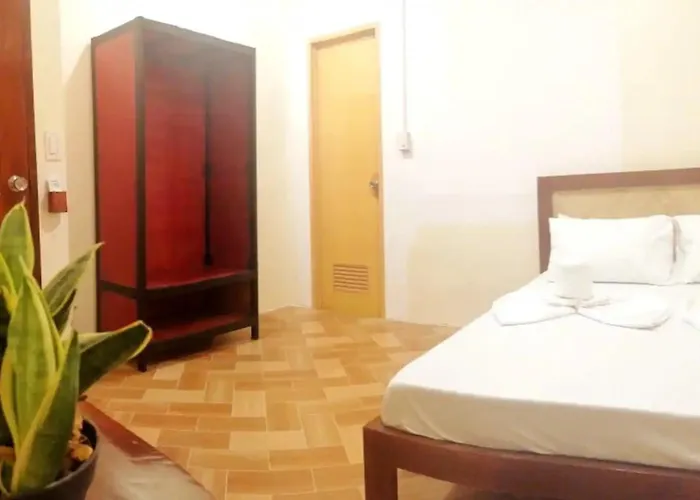Hostel Avila's Moalboal Near *